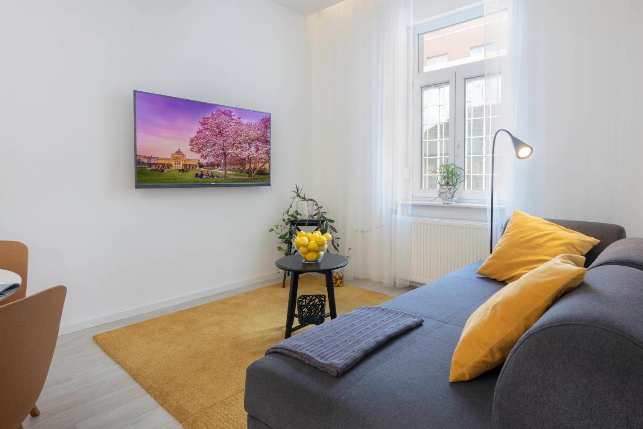 Alenka'S Place, Fiber Optic Wi Fi Zagreb Exterior photo